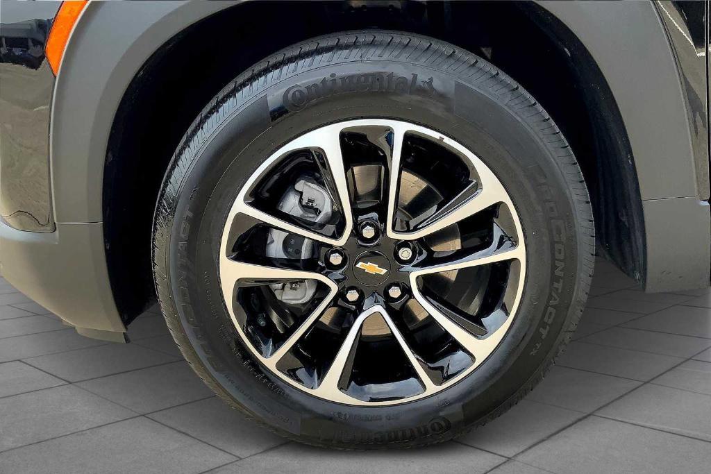 used 2024 Chevrolet TrailBlazer car, priced at $23,736