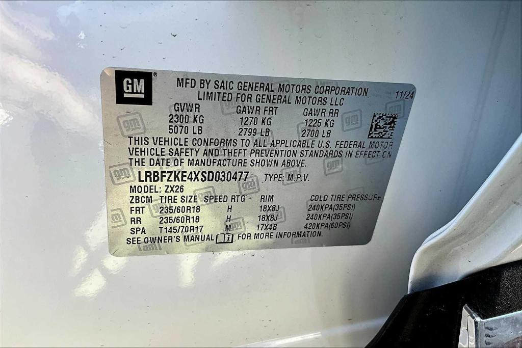 new 2025 Buick Envision car, priced at $37,676