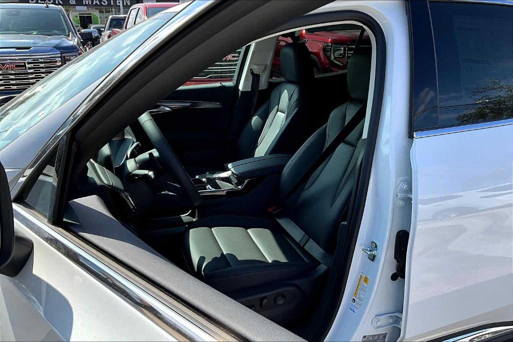 new 2025 Buick Envision car, priced at $37,676