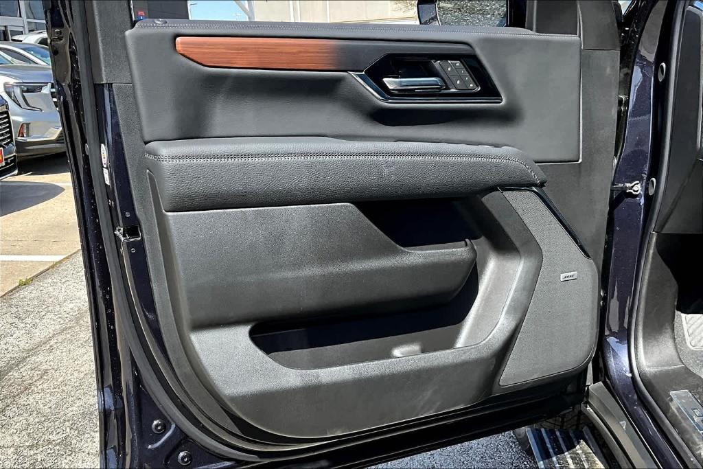 used 2025 GMC Yukon XL car, priced at $82,997