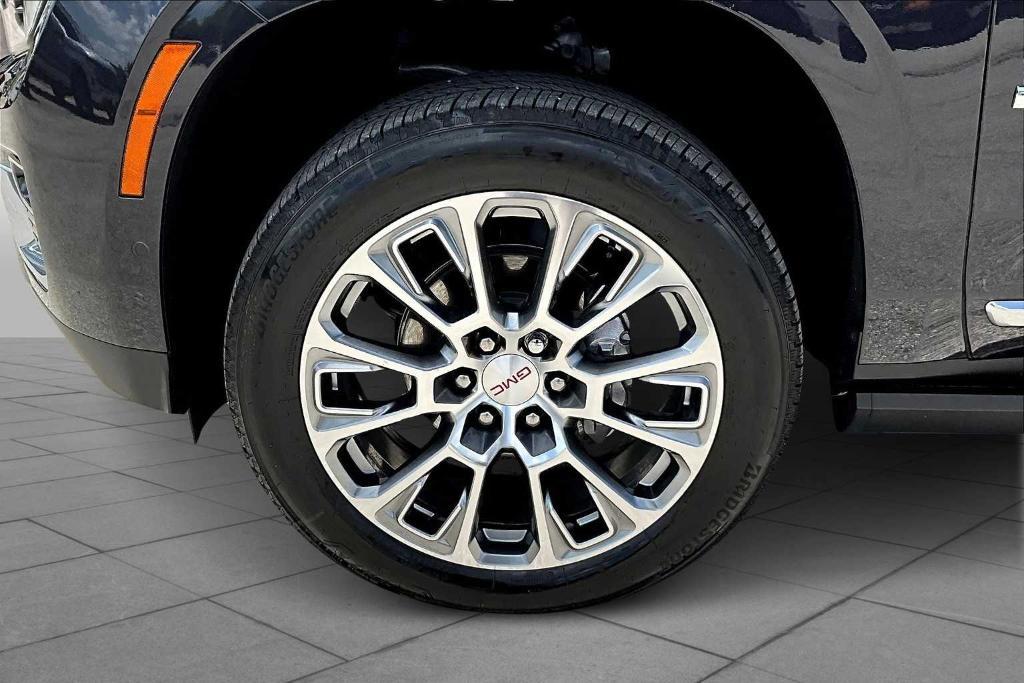 used 2025 GMC Yukon XL car, priced at $82,887