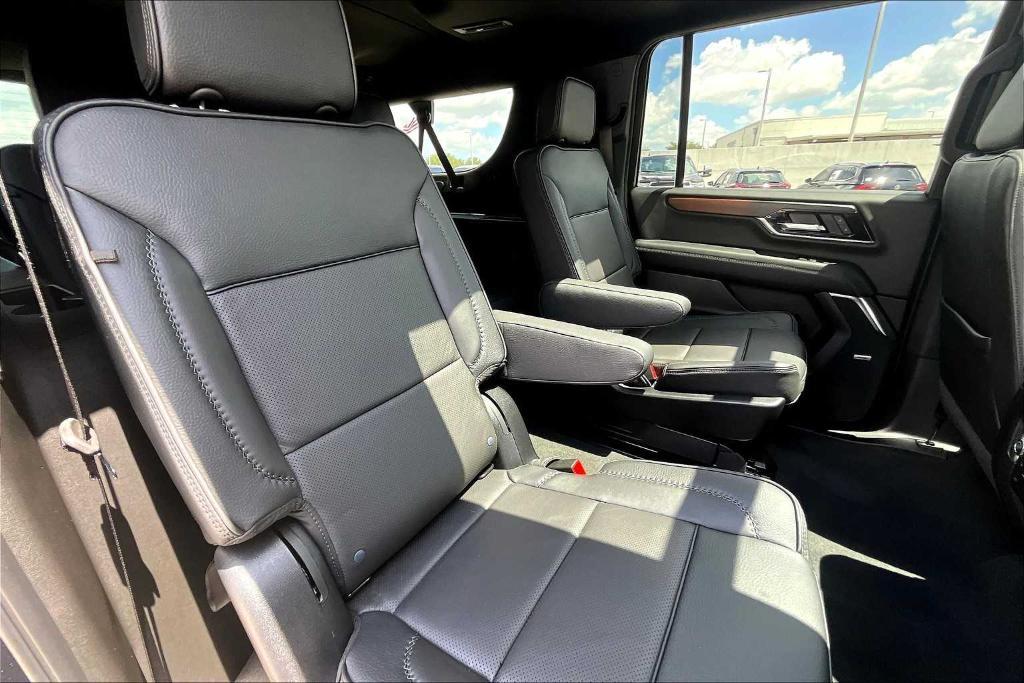 used 2025 GMC Yukon XL car, priced at $82,887