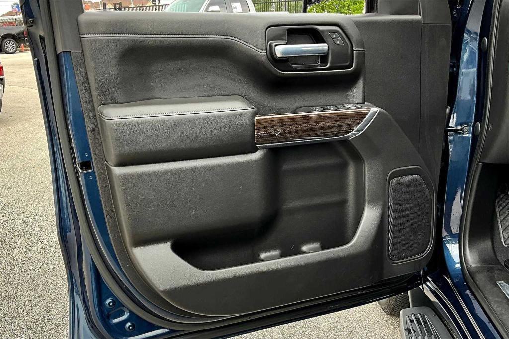 used 2019 Chevrolet Silverado 1500 car, priced at $31,118