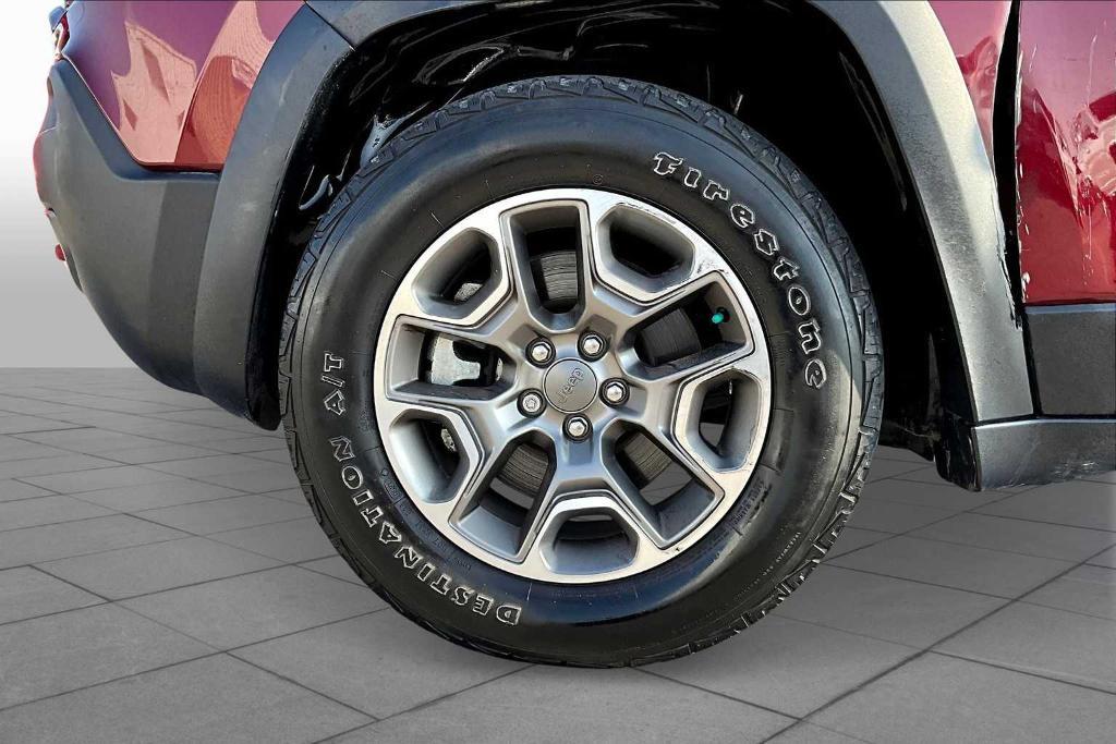 used 2021 Jeep Cherokee car, priced at $24,977