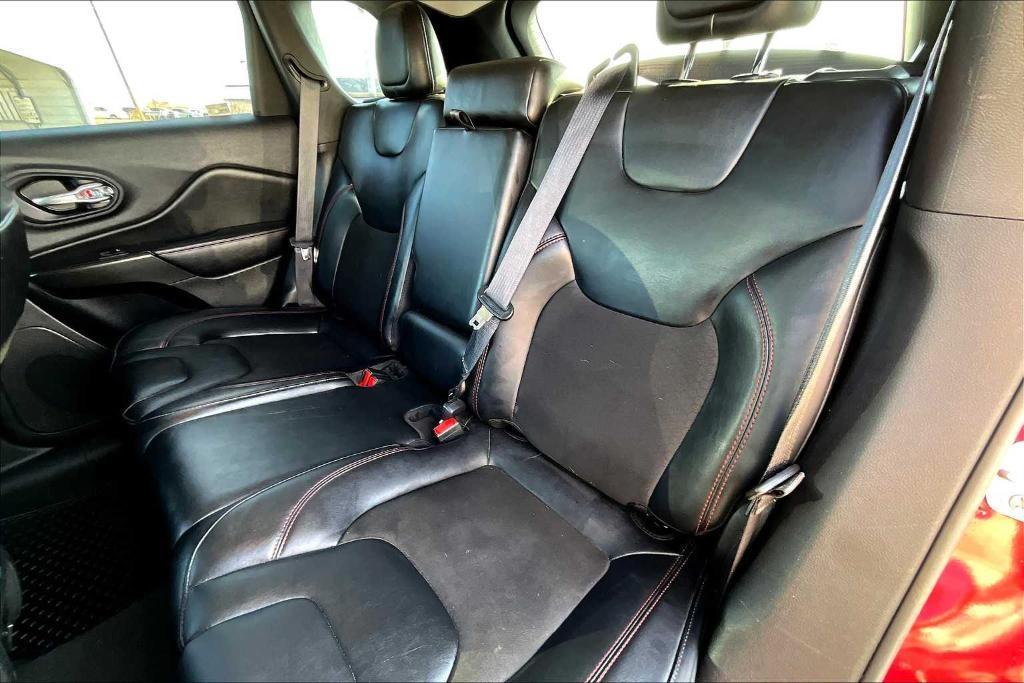 used 2021 Jeep Cherokee car, priced at $24,977