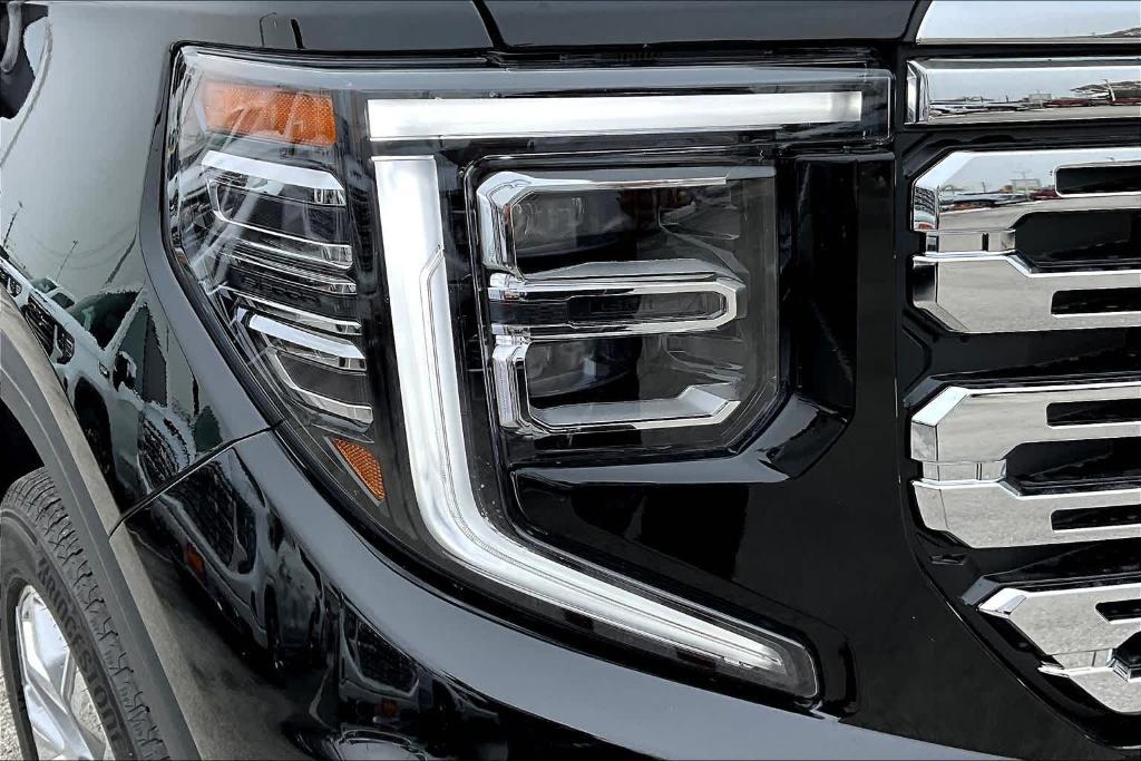 new 2025 GMC Sierra 1500 car, priced at $73,575