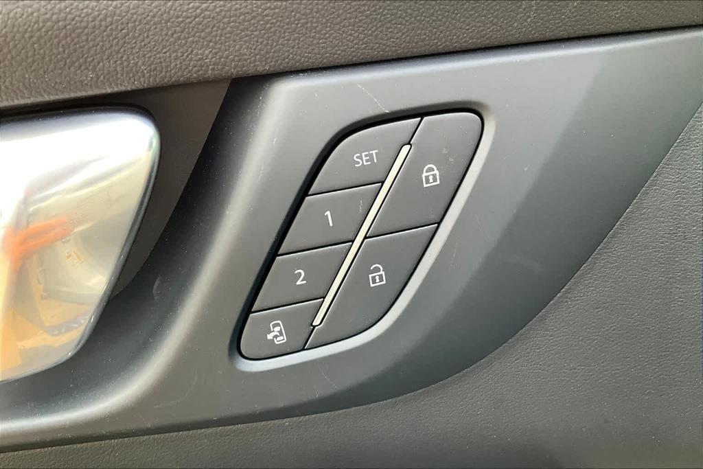 new 2025 Buick Enclave car, priced at $52,980