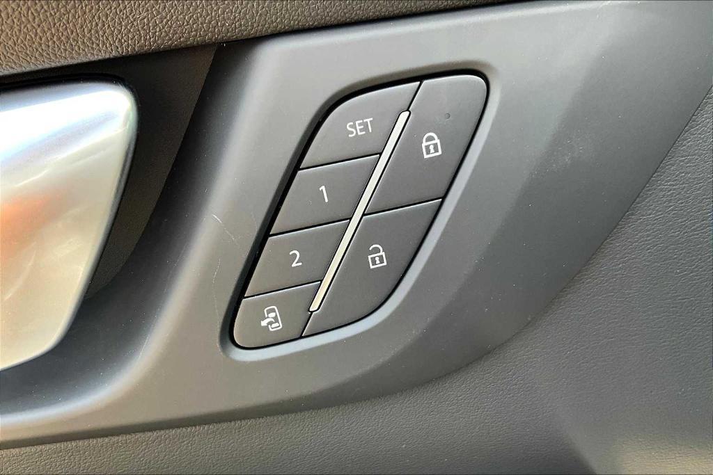 new 2025 Buick Enclave car, priced at $52,980