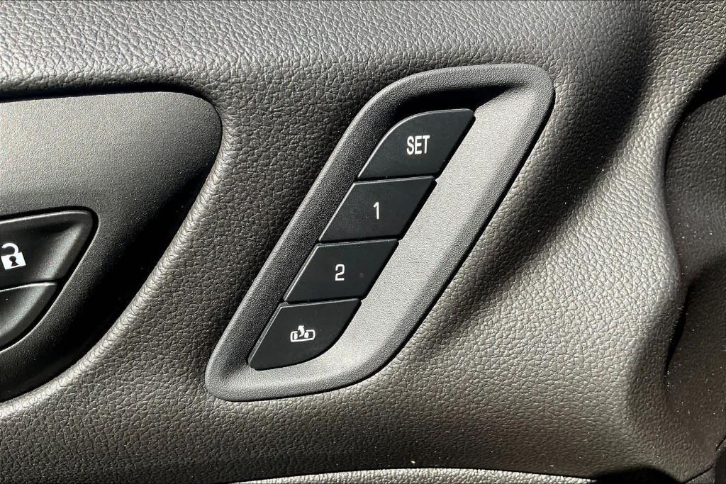 used 2022 GMC Acadia car, priced at $28,423