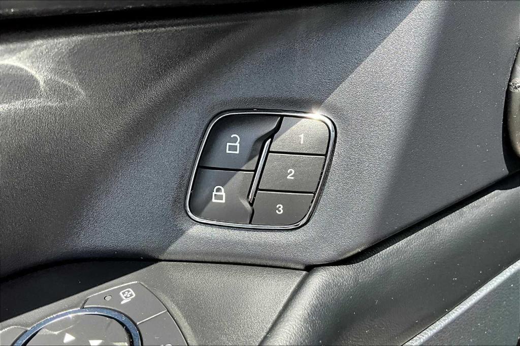 used 2021 Ford Expedition car, priced at $47,634