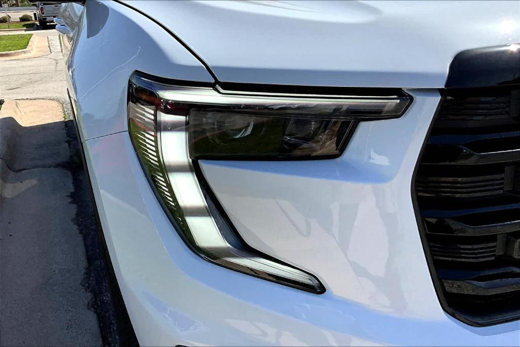 new 2025 GMC Acadia car, priced at $48,724