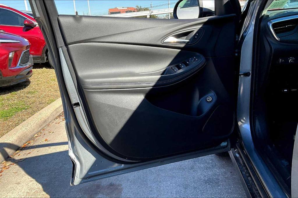 new 2025 Buick Encore GX car, priced at $30,485
