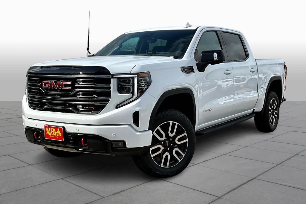 new 2025 GMC Sierra 1500 car, priced at $73,045