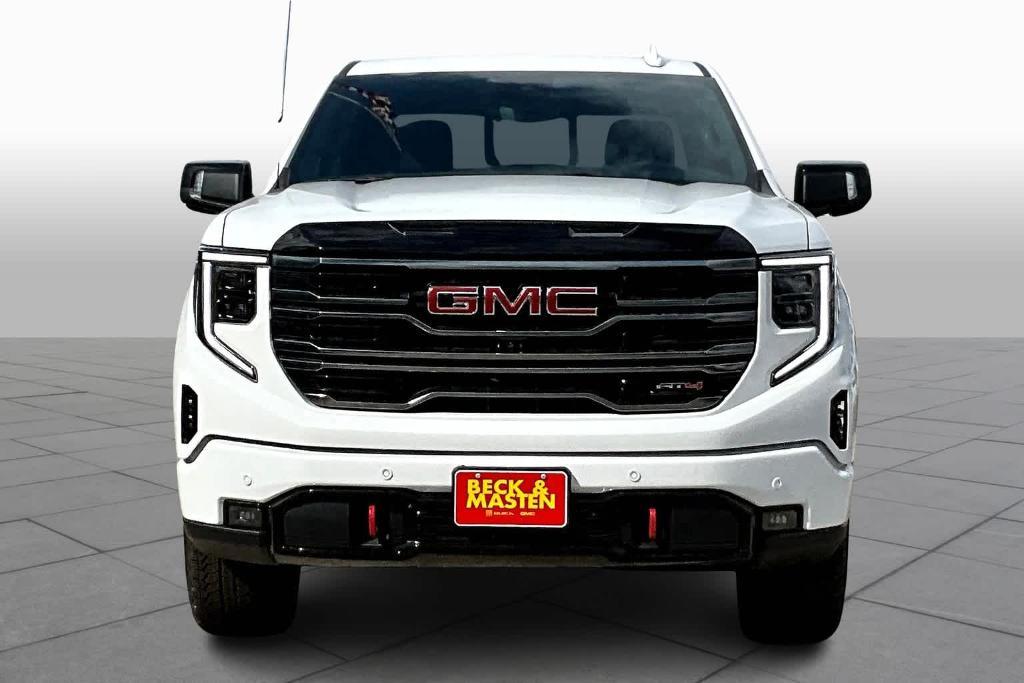 new 2025 GMC Sierra 1500 car, priced at $73,045