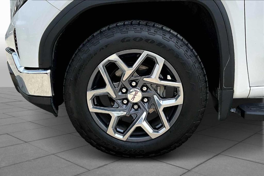 used 2022 GMC Sierra 1500 car, priced at $41,606