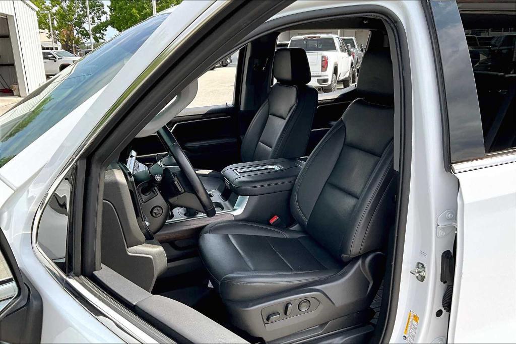 used 2022 GMC Sierra 1500 car, priced at $41,606