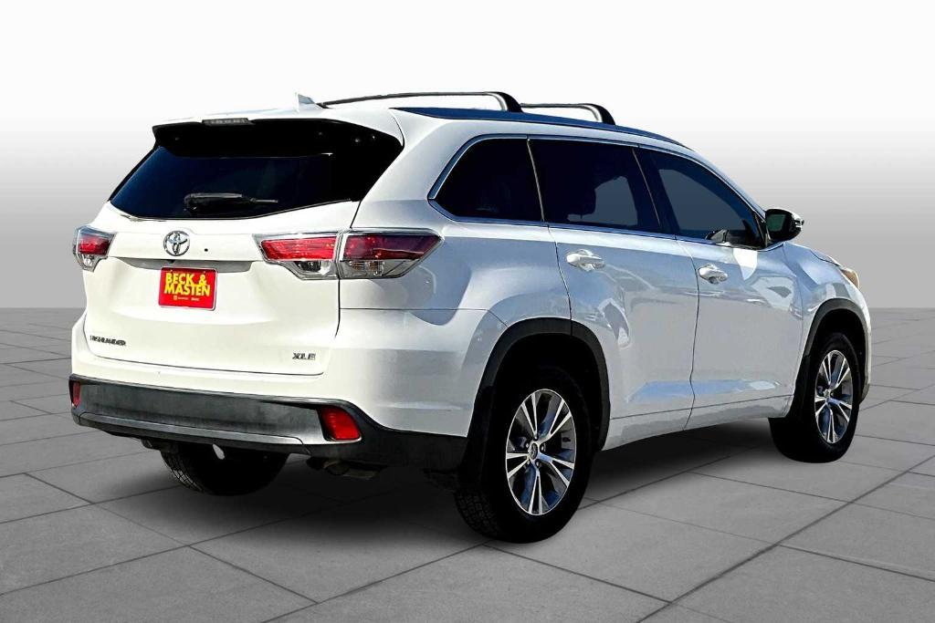 used 2015 Toyota Highlander car, priced at $16,914