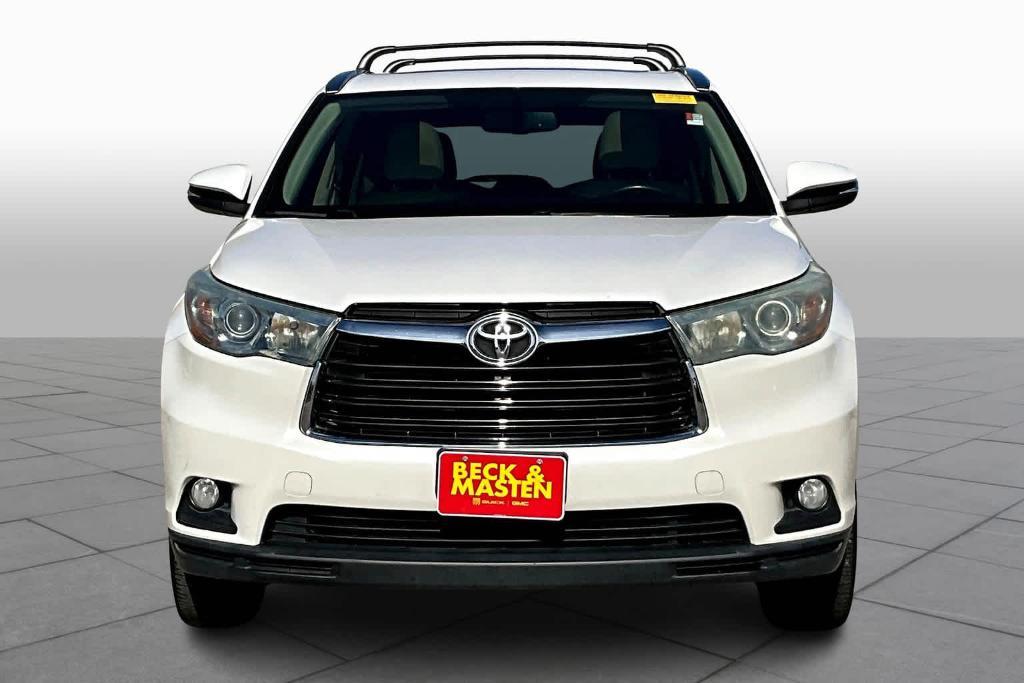 used 2015 Toyota Highlander car, priced at $16,914