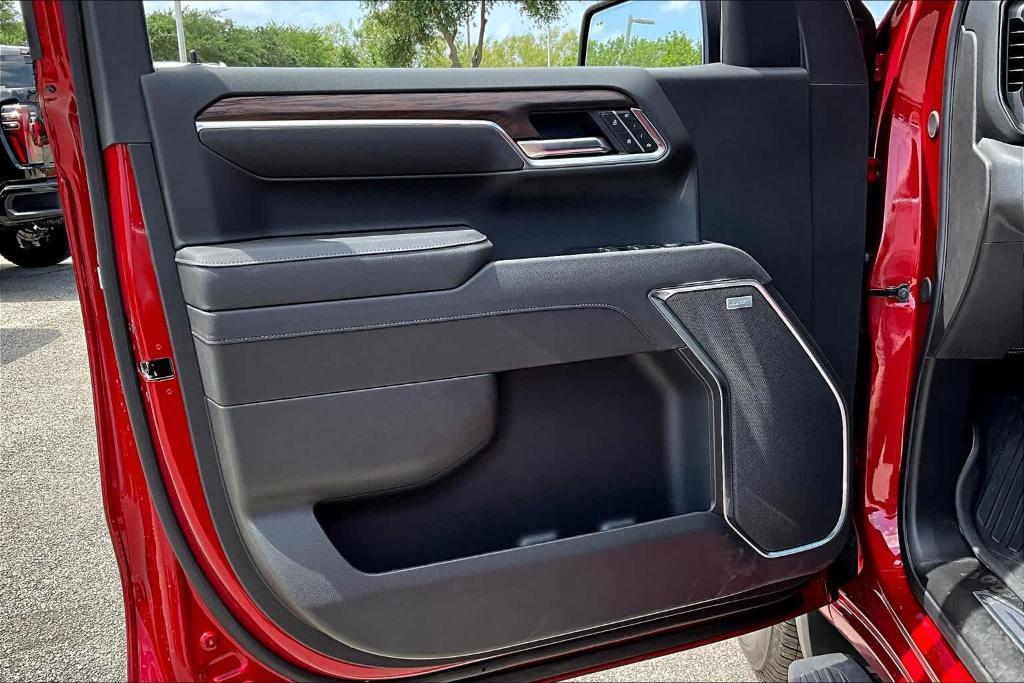 new 2025 GMC Sierra 1500 car, priced at $52,225