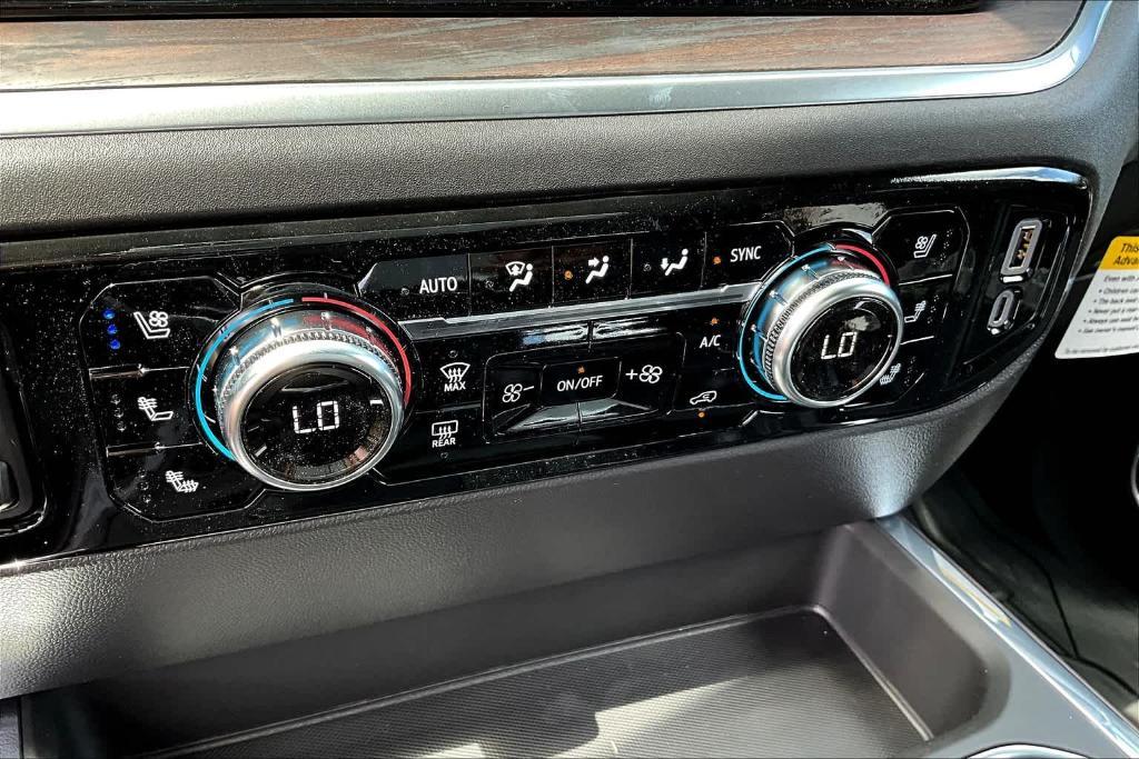 new 2025 GMC Sierra 1500 car, priced at $52,225