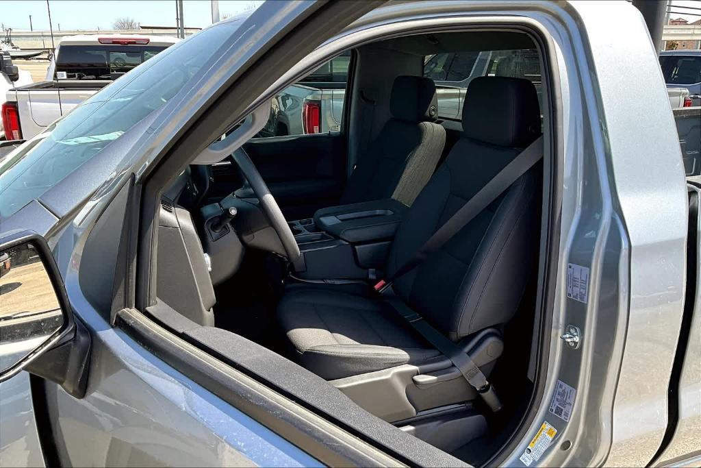 new 2025 GMC Sierra 1500 car, priced at $40,300