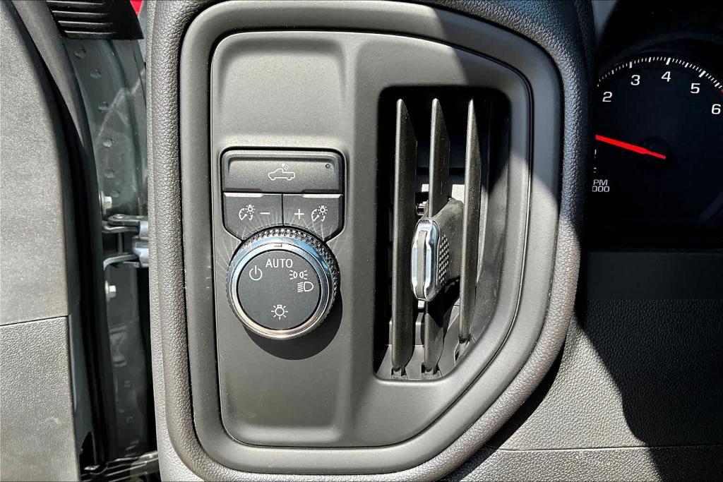 new 2025 GMC Sierra 1500 car, priced at $40,300