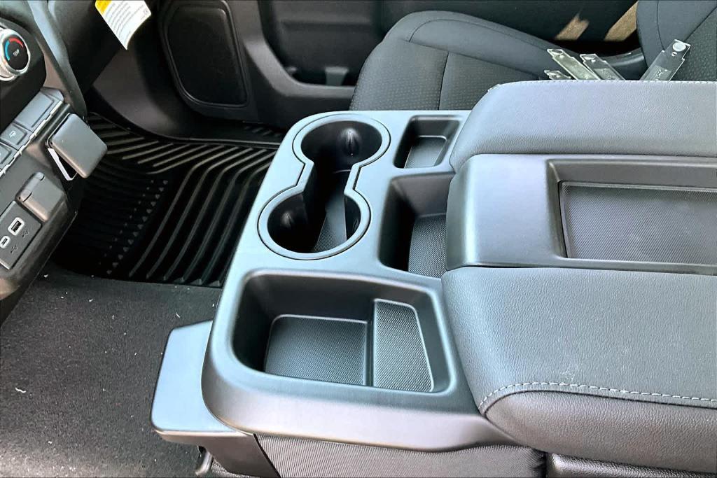 new 2025 GMC Sierra 1500 car, priced at $40,300