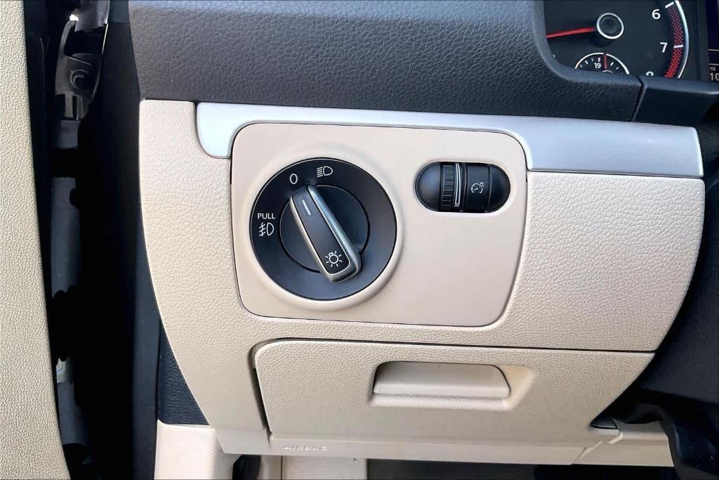 used 2016 Volkswagen Eos car, priced at $9,317