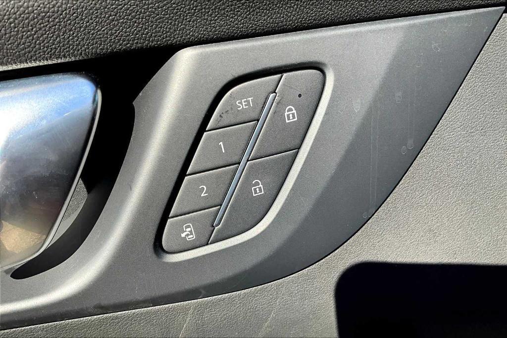 new 2025 Buick Enclave car, priced at $50,650