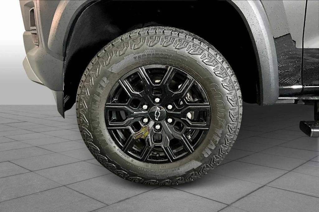 used 2024 Chevrolet Colorado car, priced at $40,785