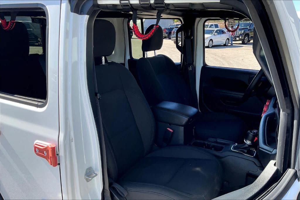 used 2022 Jeep Wrangler Unlimited car, priced at $29,997