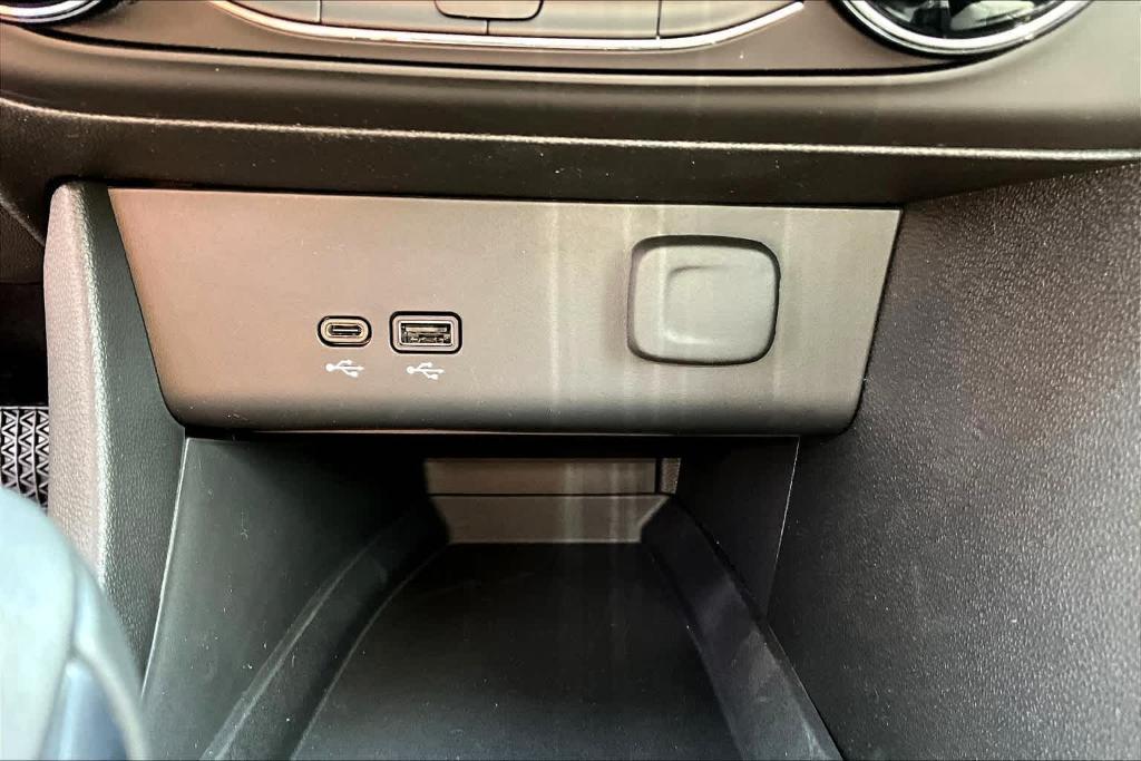 new 2025 Buick Encore GX car, priced at $23,486