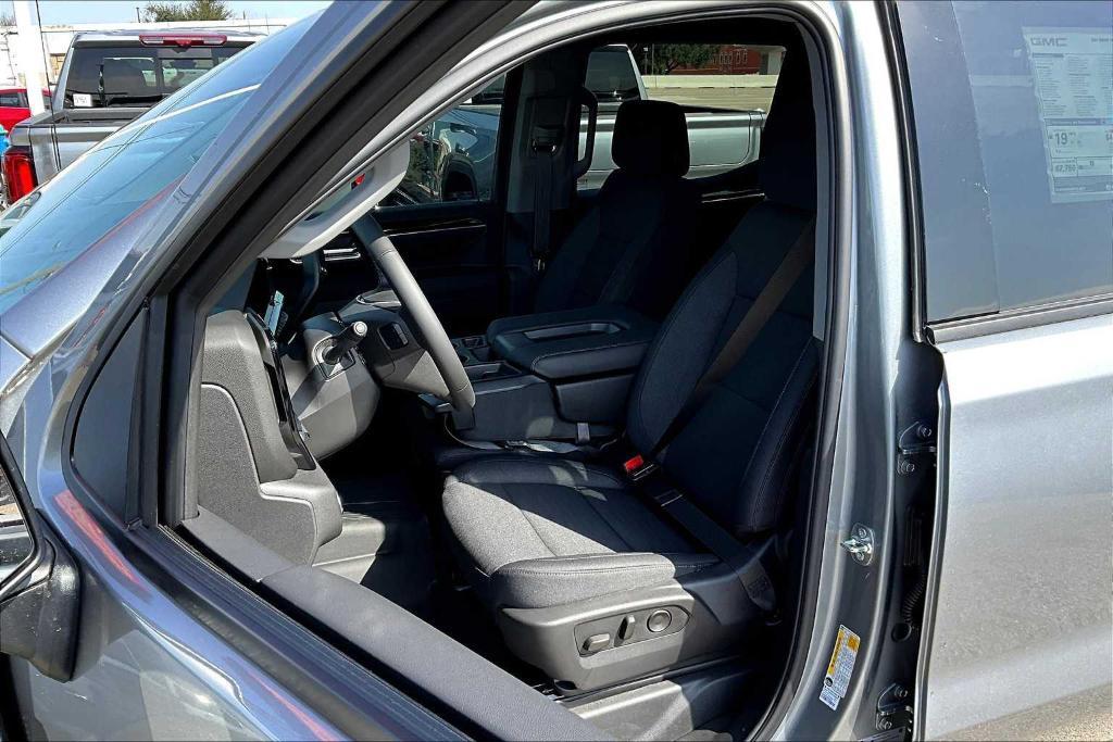 new 2025 GMC Sierra 1500 car, priced at $45,455