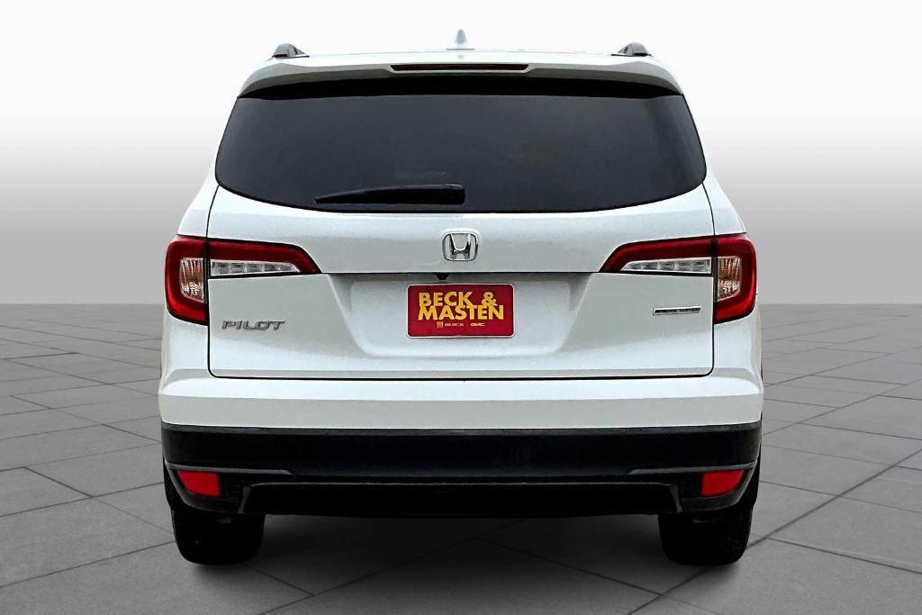 used 2022 Honda Pilot car, priced at $28,588