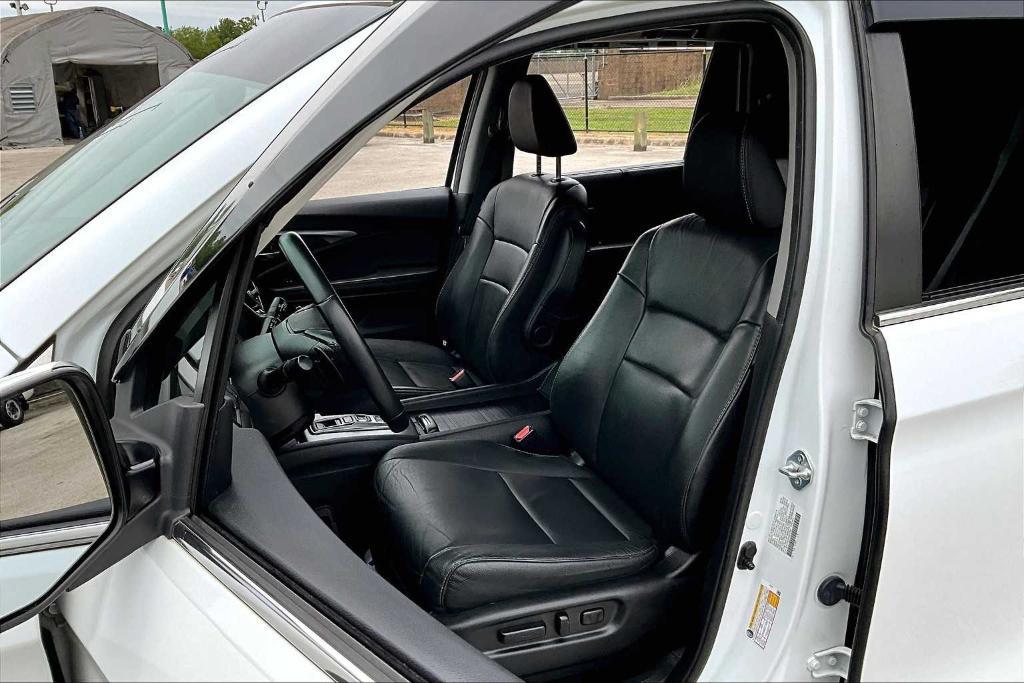 used 2022 Honda Pilot car, priced at $28,588
