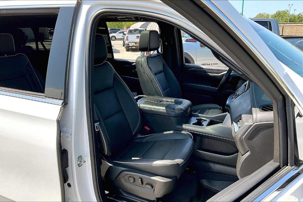 used 2023 GMC Yukon XL car, priced at $59,977