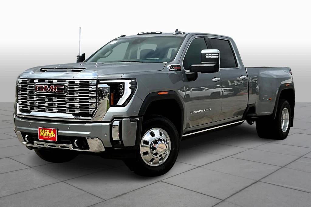new 2025 GMC Sierra 3500 car, priced at $90,234