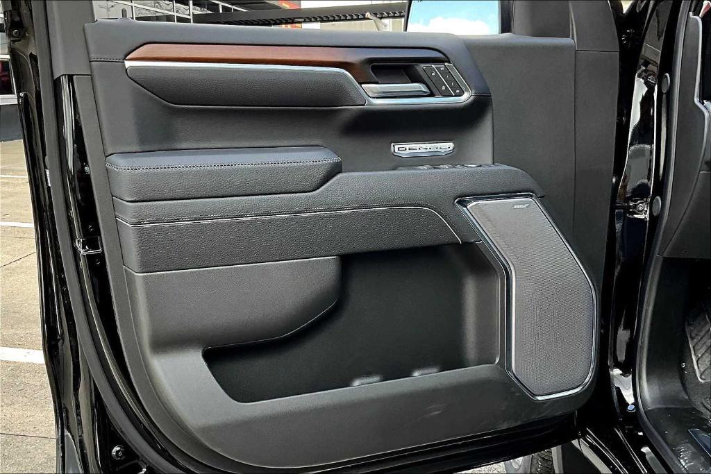 new 2025 GMC Sierra 1500 car, priced at $75,540