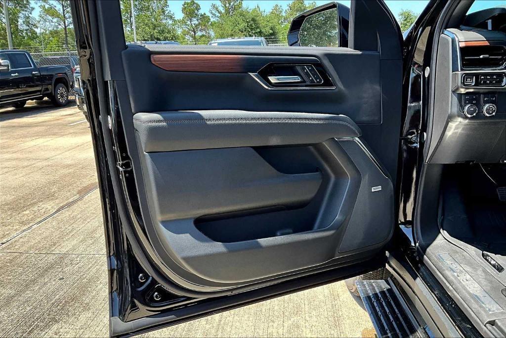 new 2025 GMC Yukon XL car, priced at $92,234