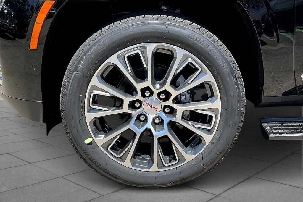 new 2025 GMC Yukon XL car, priced at $92,234