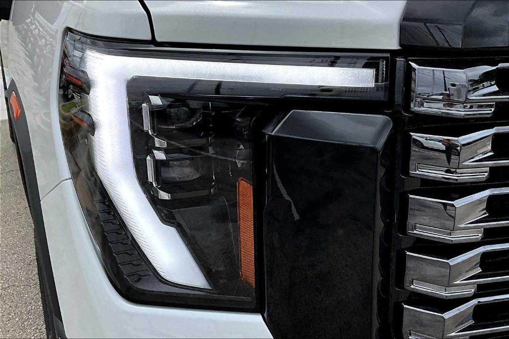 new 2025 GMC Sierra 2500 car, priced at $99,225