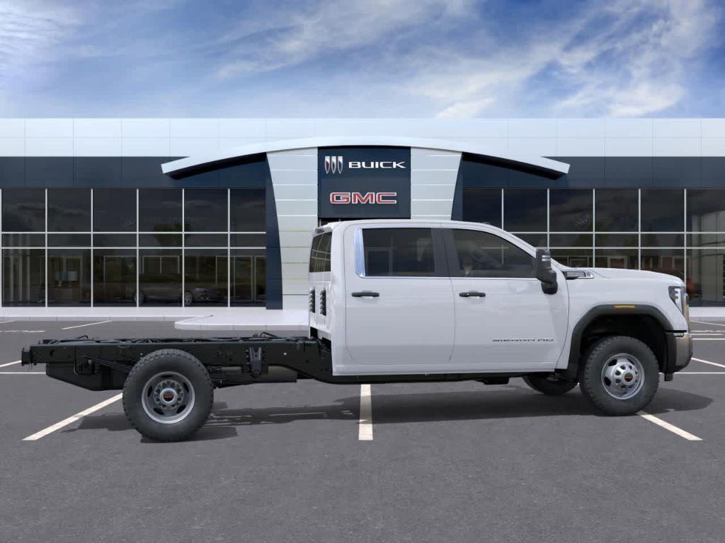 new 2025 GMC Sierra 3500 car, priced at $58,395