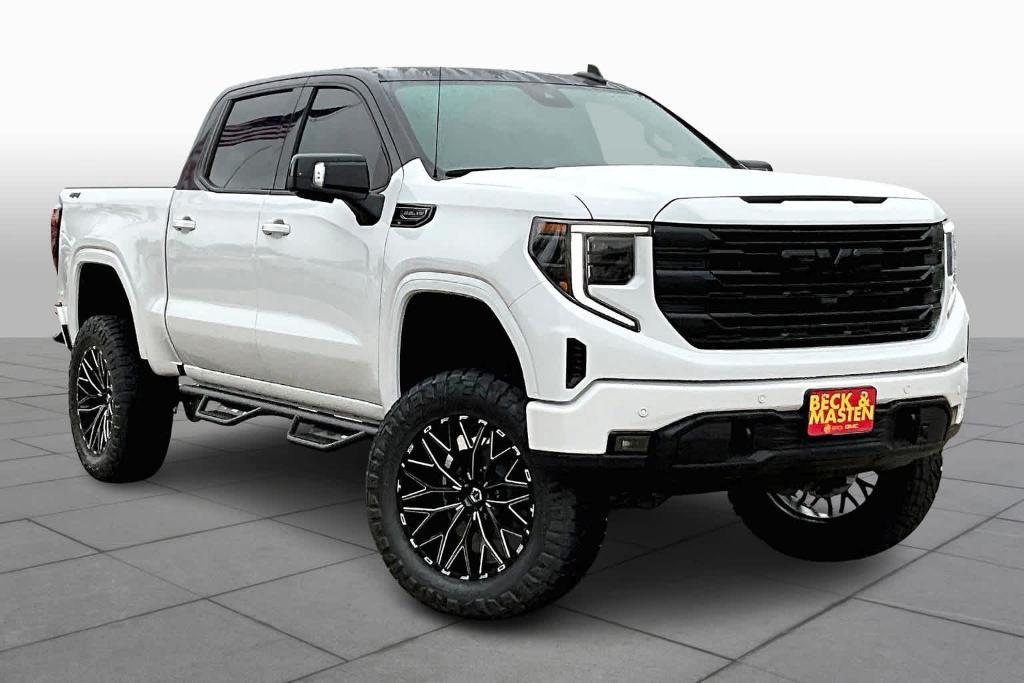 new 2024 GMC Sierra 1500 car, priced at $69,663