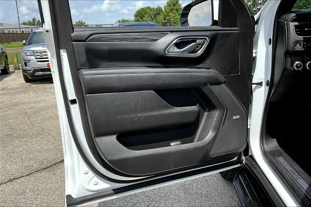 used 2023 GMC Yukon car, priced at $50,484