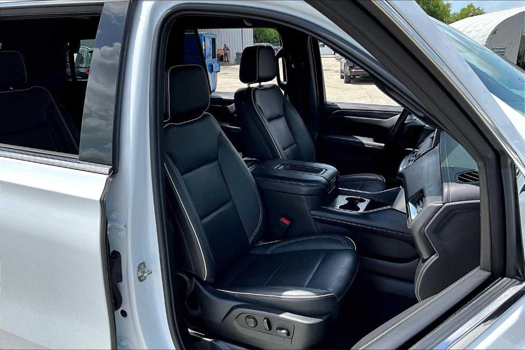 used 2023 GMC Yukon car, priced at $50,484