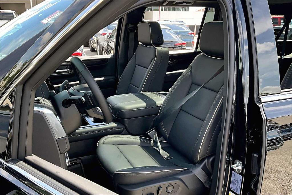 used 2025 GMC Yukon XL car, priced at $75,791