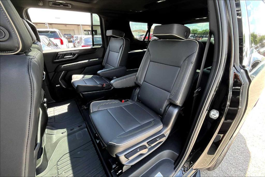 used 2025 GMC Yukon XL car, priced at $75,791