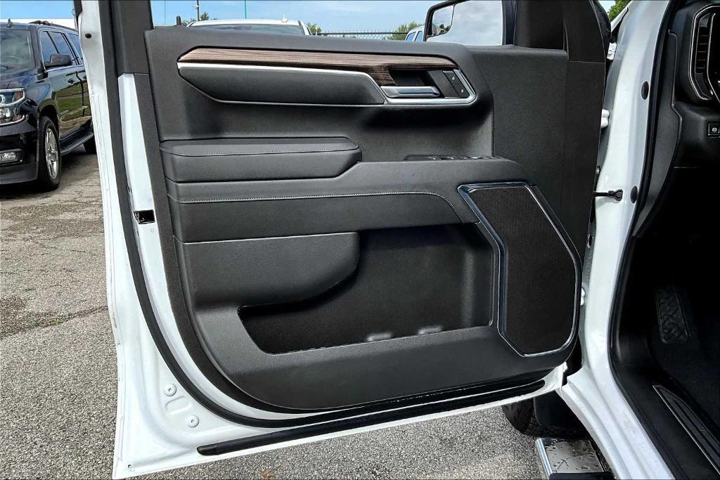 used 2024 Chevrolet Silverado 1500 car, priced at $43,036