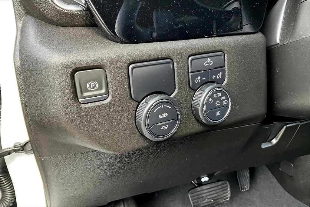 used 2024 Chevrolet Silverado 1500 car, priced at $43,036