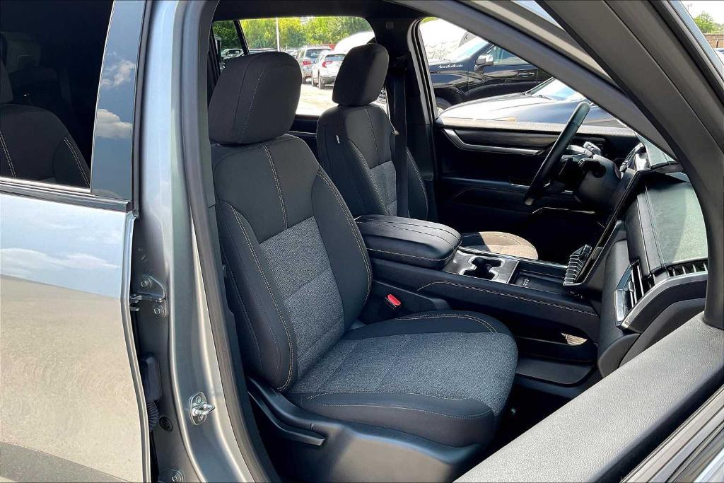 used 2025 GMC Acadia car, priced at $39,787